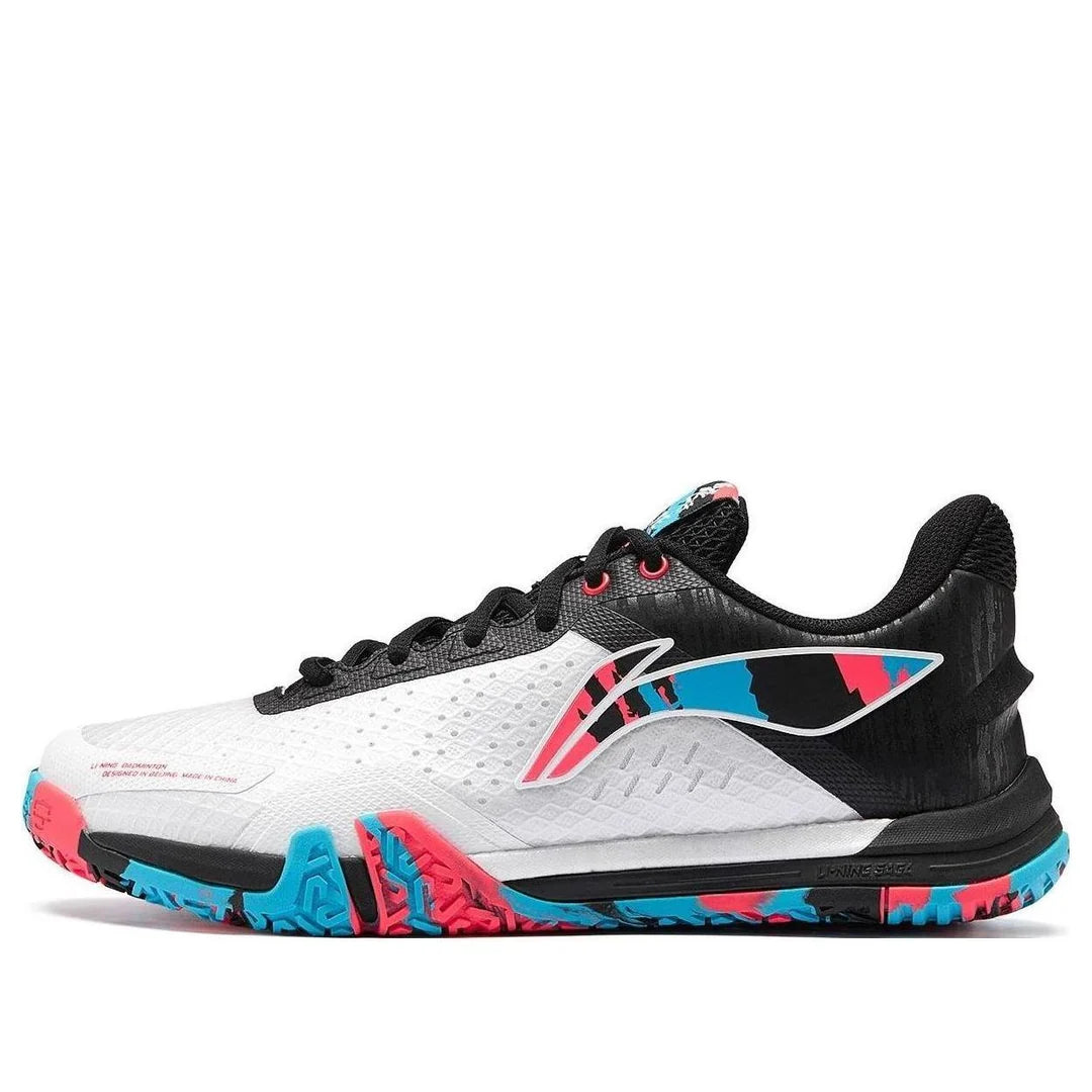 Li-Ning Saga SE